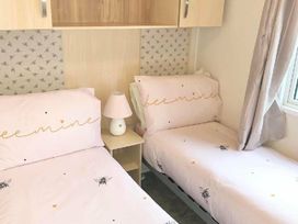 Marton Mere Holiday Village - Holiday Accommodation 14641 - Lake District - 1185571 - thumbnail photo 9