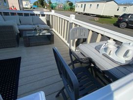 Trecco Bay - Holiday Accommodation 14656 - Somerset & Wiltshire - 1185573 - thumbnail photo 4