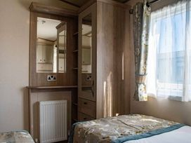 Greenacres Holiday Park - Holiday Accommodation 14673 - North Wales - 1185577 - thumbnail photo 15