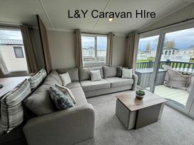 Flamingo Land Holiday Park - Holiday Accommodation 14710 - North Yorkshire (incl. Whitby) - 1185582 - thumbnail photo 4