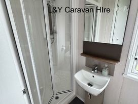 Flamingo Land Holiday Park - Holiday Accommodation 14710 - North Yorkshire (incl. Whitby) - 1185582 - thumbnail photo 9
