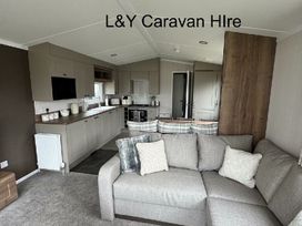 Flamingo Land Holiday Park - Holiday Accommodation 14710 - North Yorkshire (incl. Whitby) - 1185582 - thumbnail photo 10