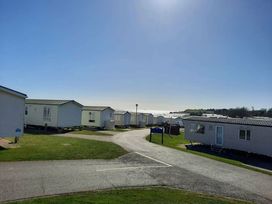 Hopton Holiday Village - Holiday Accommodation 14720 - Suffolk & Essex - 1185583 - thumbnail photo 7