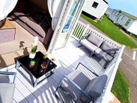 Hopton Holiday Village - Holiday Accommodation 14720 - Suffolk & Essex - 1185583 - thumbnail photo 11