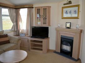 Lyons Sunnysands Holiday Park - Holiday Accommodation 14725 - Mid Wales - 1185584 - thumbnail photo 2