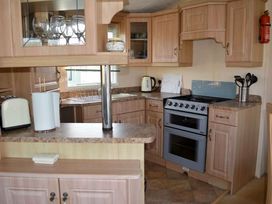 Lyons Sunnysands Holiday Park - Holiday Accommodation 14725 - Mid Wales - 1185584 - thumbnail photo 4