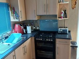 Bryn Morfa - Holiday Accommodation 14735 - North Wales - 1185587 - thumbnail photo 12