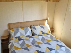 Sun Valley Caravan Park - Holiday Accommodation 14741 - North Wales - 1185591 - thumbnail photo 2