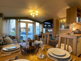 Primrose Valley Holiday Park - Holiday Accommodation 14764 - North Yorkshire (incl. Whitby) - 1185597 - thumbnail photo 6