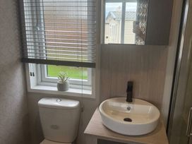 Primrose Valley Holiday Park - Holiday Accommodation 14765 - North Yorkshire (incl. Whitby) - 1185598 - thumbnail photo 7