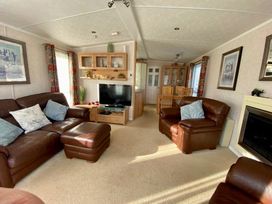 Greenacres Holiday Park - Holiday Accommodation 14817 - North Wales - 1185611 - thumbnail photo 2
