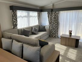 Pinewoods Holiday Park - Holiday Accommodation 14829 - Norfolk - 1185617 - thumbnail photo 5