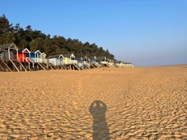 Pinewoods Holiday Park - Holiday Accommodation 14829 - Norfolk - 1185617 - thumbnail photo 15