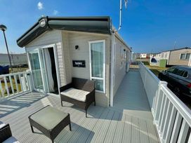 Greenacres Holiday Park - Holiday Accommodation 14873 - North Wales - 1185621 - thumbnail photo 6