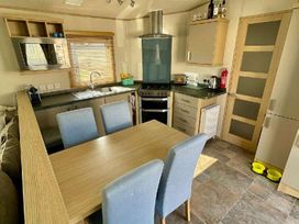 Greenacres Holiday Park - Holiday Accommodation 14873 - North Wales - 1185621 - thumbnail photo 9