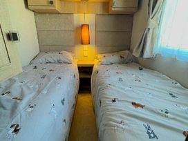 Greenacres Holiday Park - Holiday Accommodation 14873 - North Wales - 1185621 - thumbnail photo 13