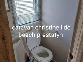 Lido Beach Holiday Park - Holiday Accommodation 14882 - North Wales - 1185624 - thumbnail photo 5