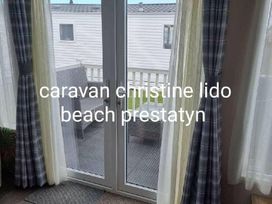 Lido Beach Holiday Park - Holiday Accommodation 14882 - North Wales - 1185624 - thumbnail photo 10