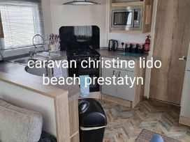 Lido Beach Holiday Park - Holiday Accommodation 14882 - North Wales - 1185624 - thumbnail photo 11