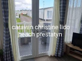 Lido Beach Holiday Park - Holiday Accommodation 14882 - North Wales - 1185624 - thumbnail photo 19