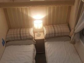 Lydstep Beach - Holiday Accommodation 1489 - South Wales - 1185627 - thumbnail photo 12