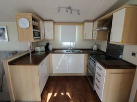 Hoburne Bashley - Holiday Accommodation 1490 - Hampshire - 1185630 - thumbnail photo 2