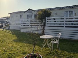 Lido Beach Holiday Park - Holiday Accommodation 14905 - North Wales - 1185631 - thumbnail photo 2