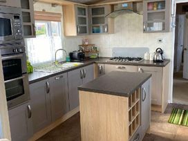 Lido Beach Holiday Park - Holiday Accommodation 14905 - North Wales - 1185631 - thumbnail photo 4