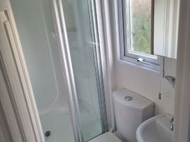 Lido Beach Holiday Park - Holiday Accommodation 14905 - North Wales - 1185631 - thumbnail photo 13