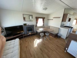 Clarach Bay Holiday Village - Holiday Accommodation 14920 - Mid Wales - 1185636 - thumbnail photo 4