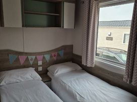 Doniford Bay - Holiday Accommodation 14922 - Devon - 1185637 - thumbnail photo 11