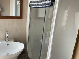 Lido Beach Holiday Park - Holiday Accommodation 14973 - North Wales - 1185650 - thumbnail photo 11