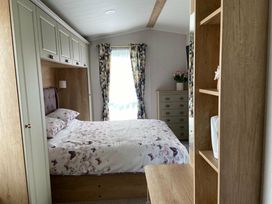 Weymouth Bay Holiday Park - Holiday Accommodation 14992 - Dorset - 1185653 - thumbnail photo 8