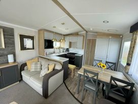 Weymouth Bay Holiday Park - Holiday Accommodation 15002 - Dorset - 1185655 - thumbnail photo 2