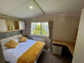 Weymouth Bay Holiday Park - Holiday Accommodation 15002 - Dorset - 1185655 - thumbnail photo 6