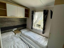 Weymouth Bay Holiday Park - Holiday Accommodation 15002 - Dorset - 1185655 - thumbnail photo 8