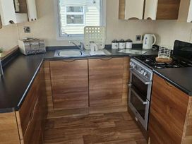 Happy Days Caravan Park - Holiday Accommodation 15007 - North Wales - 1185658 - thumbnail photo 5