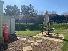 Tingdene North Denes Caravan Park - Holiday Accommodation 15010 - Suffolk & Essex - 1185660 - thumbnail photo 10