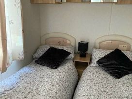 Marine Holiday Park - Holiday Accommodation 15034 - North Wales - 1185664 - thumbnail photo 7
