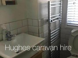 Presthaven Beach Resort - Holiday Accommodation 15054 - North Wales - 1185669 - thumbnail photo 9