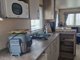 Broadland Sands - Holiday Accommodation 15063 - Suffolk & Essex - 1185670 - thumbnail photo 3