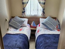 Broadland Sands - Holiday Accommodation 15063 - Suffolk & Essex - 1185670 - thumbnail photo 7