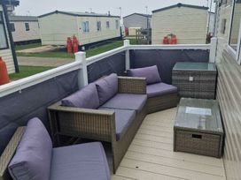 Broadland Sands - Holiday Accommodation 15063 - Suffolk & Essex - 1185670 - thumbnail photo 11