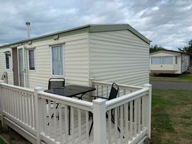 Sundowner Holiday Park - Holiday Accommodation 15072 - Norfolk - 1185671 - thumbnail photo 3