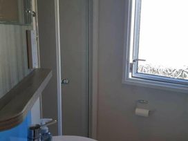 Bryn Morfa - Holiday Accommodation 15076 - North Wales - 1185672 - thumbnail photo 6