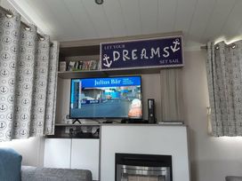 Bryn Morfa - Holiday Accommodation 15076 - North Wales - 1185672 - thumbnail photo 10