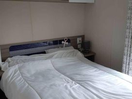 Bryn Morfa - Holiday Accommodation 15076 - North Wales - 1185672 - thumbnail photo 11