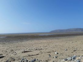Bryn Morfa - Holiday Accommodation 15076 - North Wales - 1185672 - thumbnail photo 13
