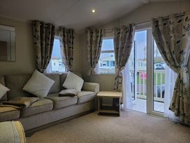 Cleethorpes Beach Holiday Park - Holiday Accommodation 15110 - Lincolnshire - 1185679 - thumbnail photo 2