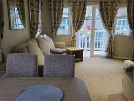 Cleethorpes Beach Holiday Park - Holiday Accommodation 15110 - Lincolnshire - 1185679 - thumbnail photo 3